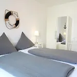 Magellan 1 *